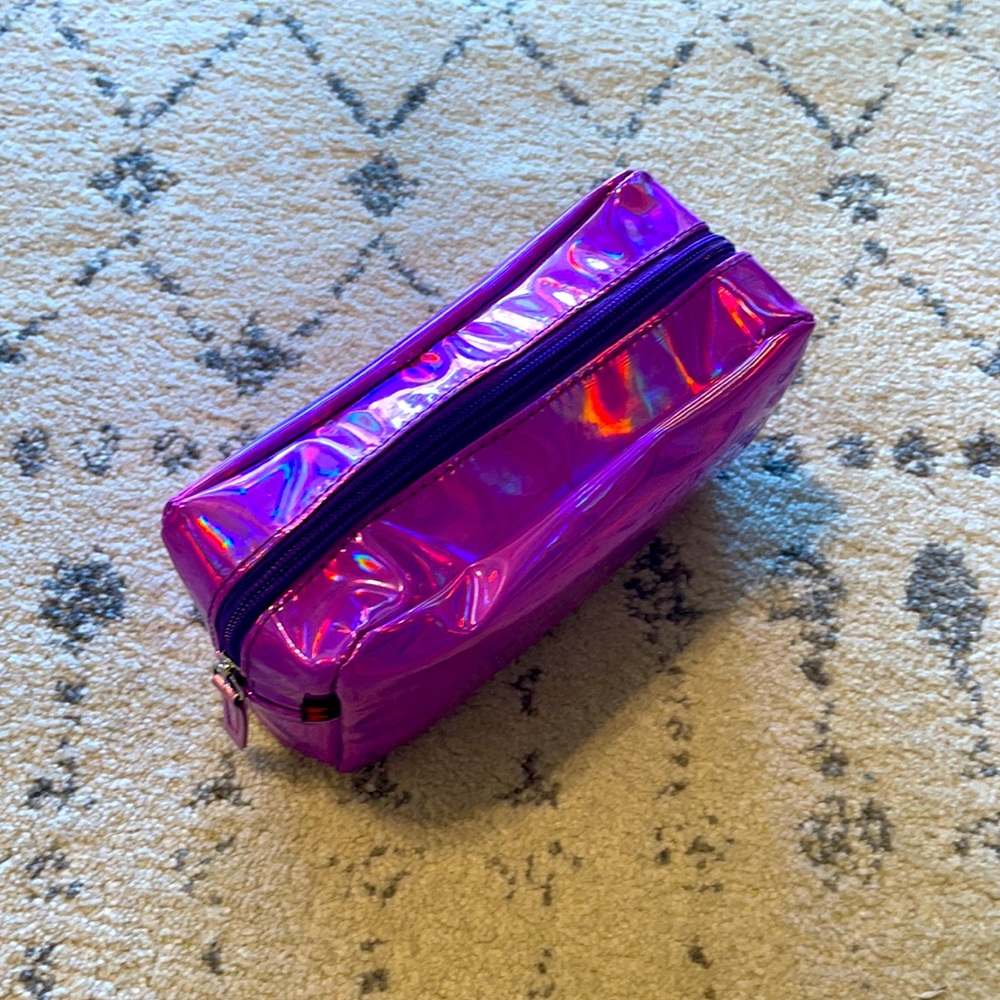 Holographic Makeup Bag - Picture 3 of 5